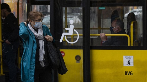 Alman Hükümeti artan yeni Kovid-19 vakalarından endişe duyuyor