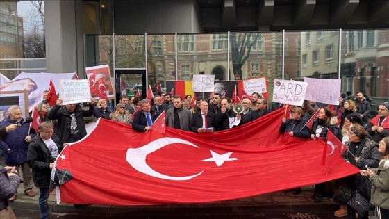 Almanya&#039;da Atatürk&#039;e yönelik çirkin yayına protesto