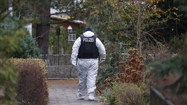 Almanya'da terör örgütüne üye olmaktan yargılanacak darbecilerle ilgili operasyonlar sürüyor