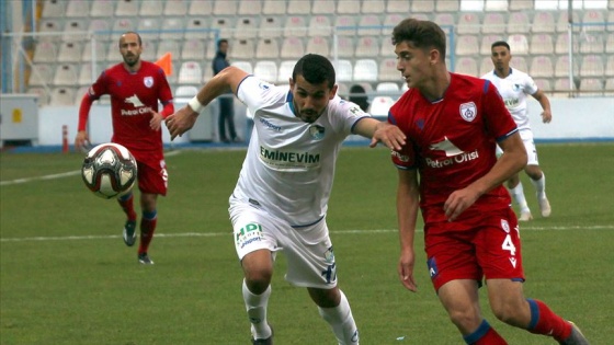 Altınordu Teknik Direktörü Hüseyin Eroğlu'ndan genç futbolcu Ravil Tagir'e övgü