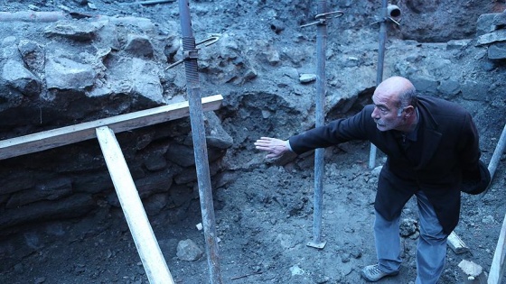 Altyapı çalışmasında bulunan tarihi yapı 'türbe' çıktı