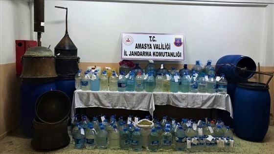 Amasya'da 4 bin 50 litre sahte içki ele geçirildi