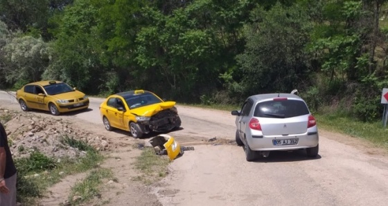 Amasya'da iki otomobil çarpıştı: 7 yaralı