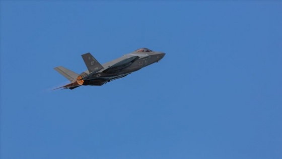 Amerikan F35 savaş uçakları Filipin Denizi'nde eğitim uçuşu yaptı