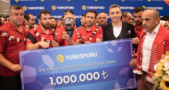 Ampute Futbol Milli Takımı’na 1 milyon TL ödül