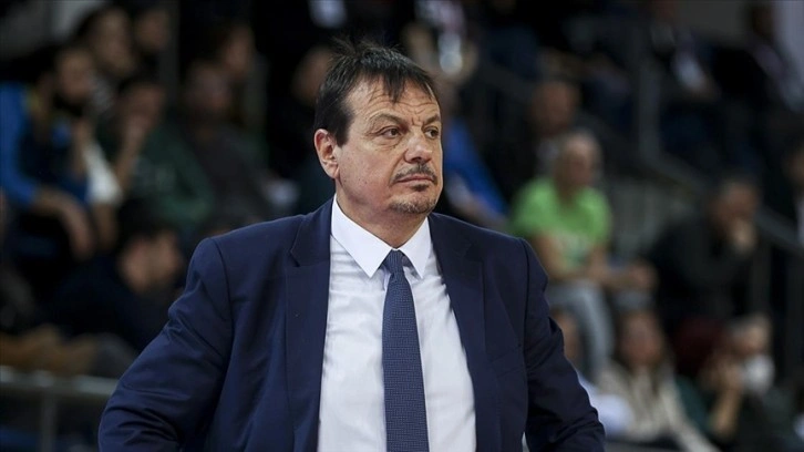 Anadolu Efes Başantrenörü Ergin Ataman'dan Kızılyıldız taraftarlarına tepki