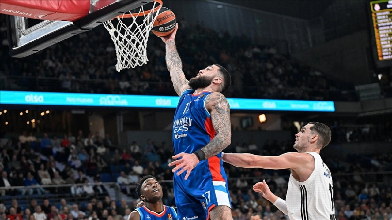 Anadolu Efes, deplasmanda Real Madrid'i mağlup etti