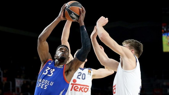 Anadolu Efes iki sayıyla mağlup oldu