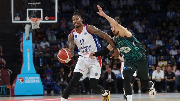 Anadolu Efes, play-off finali ikinci maçında Pınar Karşıyaka'yı konuk edecek