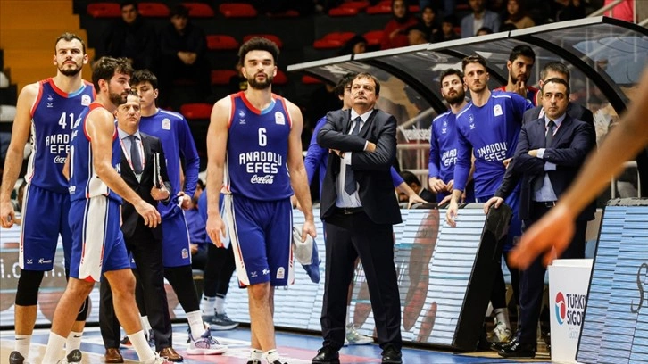 Anadolu Efes, Zalgiris Kaunas deplasmanında