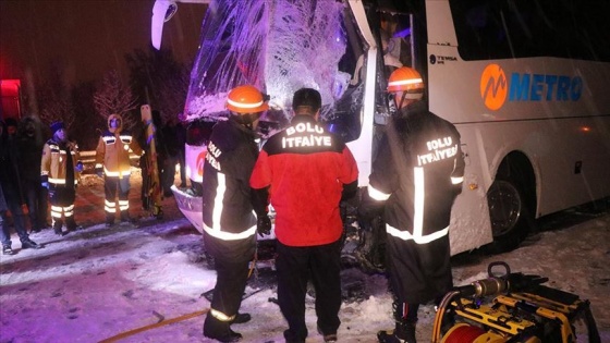 Anadolu Otoyolu'nda zincirleme trafik kazası: 20 yaralı