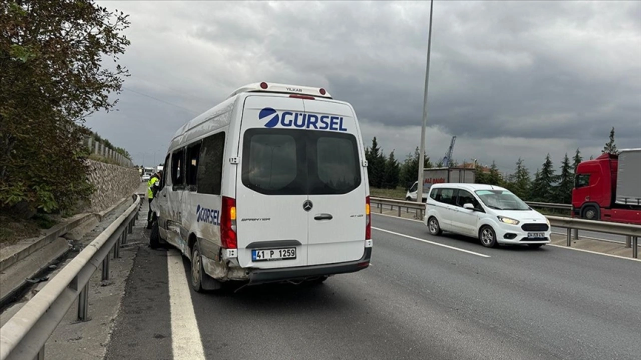 Anadolu Otoyolu'nun Kocaeli kesiminde trafik kazası ulaşımı aksattı