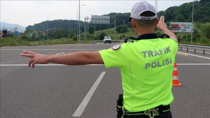 Anadolu Otoyolu'nun Bolu Dağı geçişi 16 Mayıs-20 Haziran'da trafiğe kapatılacak