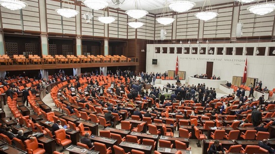 Anayasa değişikliği teklifinin 18'inci maddesi görüşülüyor