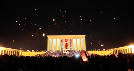 Anıtkabir 23 Nisan'da 21.00'e kadar açık