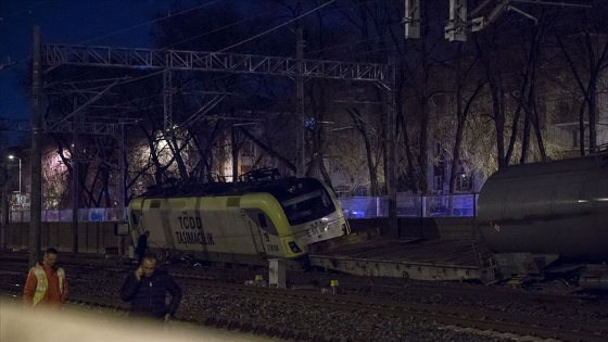 Ankara'da akaryakıt yüklü tren raydan çıktı