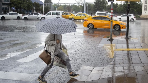 Ankara'da kuvvetli sağanak ve fırtına uyarısı