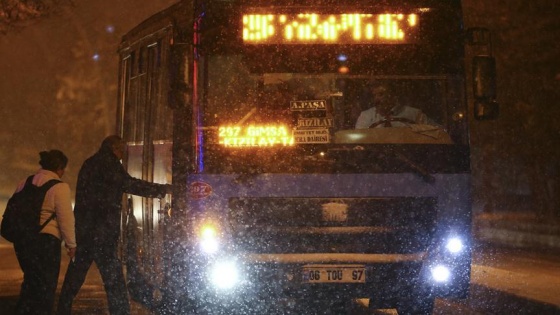 Ankara'da yoğun kar etkili oldu