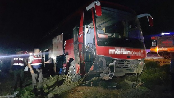 Ankara'da yolcu otobüsü yoldan çıktı: 9 yaralı