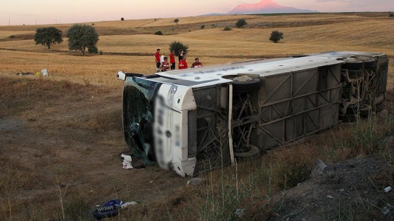 Ankara-Konya karayolunda yolcu otobüsü devridi