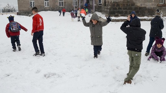 Ankara ve 11 ilde eğitime kar engeli