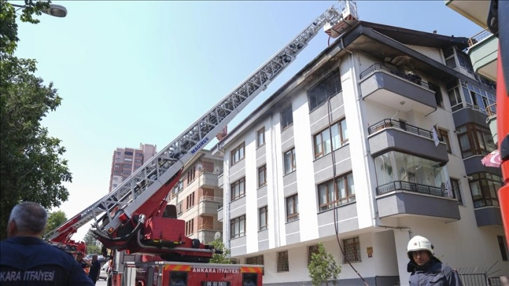 Ankara'da bir binada çıkan yangında mahsur kalan çocuğu itfaiye kurtardı