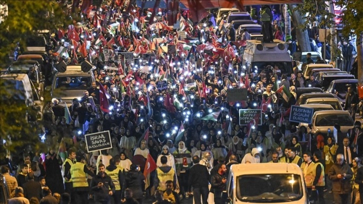 Ankara'da Gazze'de can veren çocuklar için yürüyüş düzenlendi