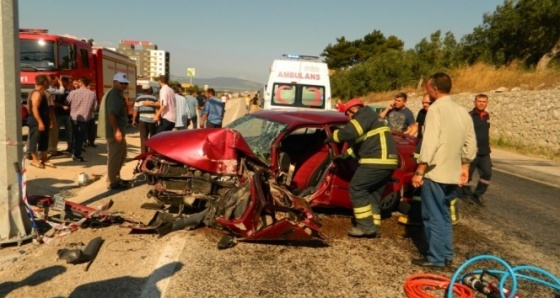 Anne ile oğulu ayıran kaza: 1 ölü, 1 yaralı