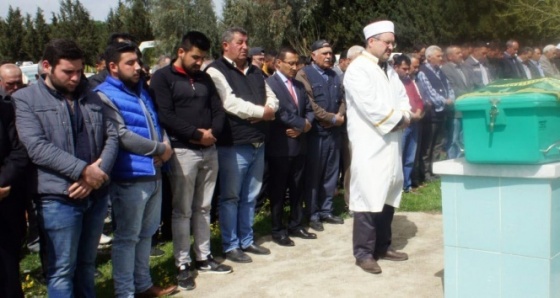 Anne-oğul aynı tabutta son yolculuğuna uğurlandı