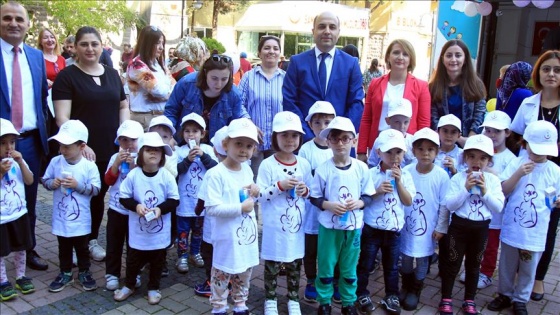 'Anne sütü hayat boyu kronik hastalık riskini azaltıyor'