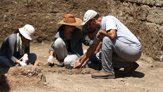 Antalya'da 2 bin yıllık dükkanlar ortaya çıkarıldı