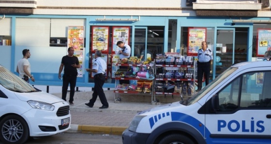 Antalya’da bıçaklı market soygunu