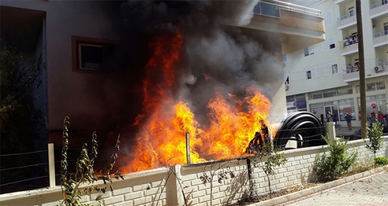 Antalya'da korkutan yangın! Mahalleli kendini sokağa attı