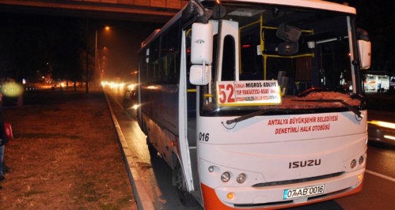 Antalya’da otobüs şoförüne tekmeli tokatlı saldırı