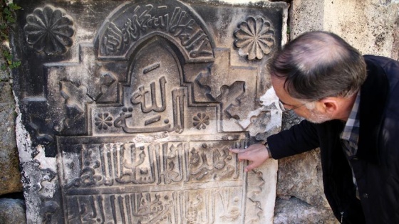 Antalya'nın kayıp 9 fetih kitabesinden ikisi bulundu