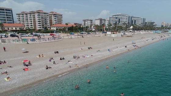 Antalya nisanda yaklaşık 1 milyon turist ağırladı