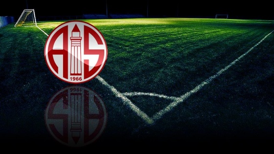 Antalyaspor bir oyuncu ile daha yollarını ayırdı