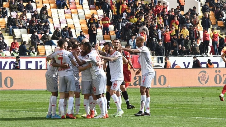 Antalyaspor Malatya deplasmanında 3 puanı aldı