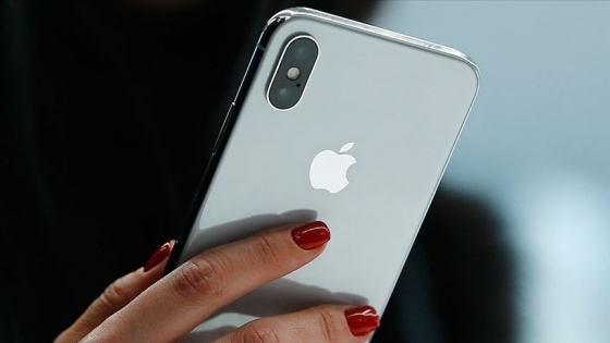 Apple, akıllı telefon satışında Samsung'u geçti