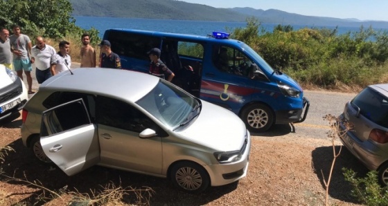 Aracın camını kırıp milli boksörün çantasını çaldılar