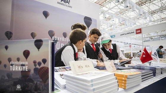 Arapça Kitap Fuarı'nda AA standı yoğun ilgi gördü