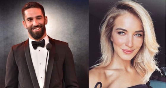 Arda Turan, Burcu Esmersoy'u sildi