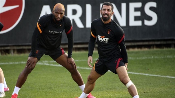 Arda Turan Rangers maçında forma giyemeyecek