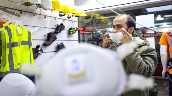 Artan maske talebi, sağlık çalışanlarına zarar verebilir