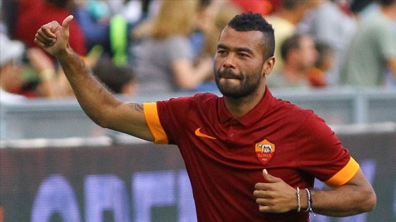 Ashley Cole futbolu bıraktı