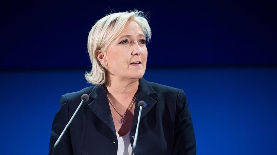 Aşırı sağcı Le Pen milletvekili adaylığını açıkladı