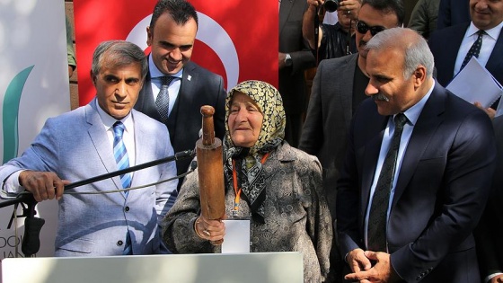 Asırlık merdanesini Kent Müzesi'ne bağışladı