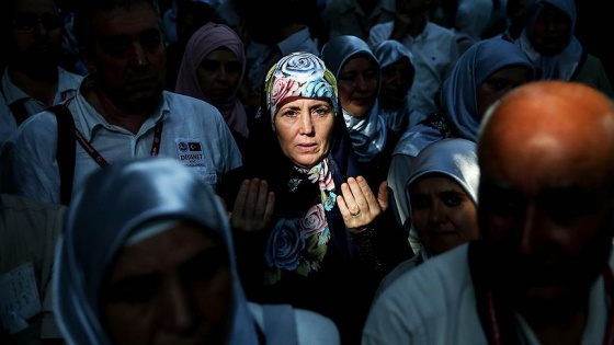 Atatürk Havalimanı'ndan ilk hac kafilesi uğurlandı