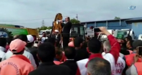 Avcılar Belediyesi temizlik işçileri CHP'li yönetimi protesto etti