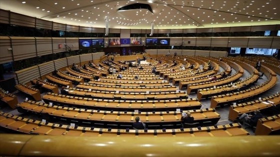 Avrupa Parlamentosu 15 ayı aşkın sürenin ardından yeniden Strazburg'da toplandı